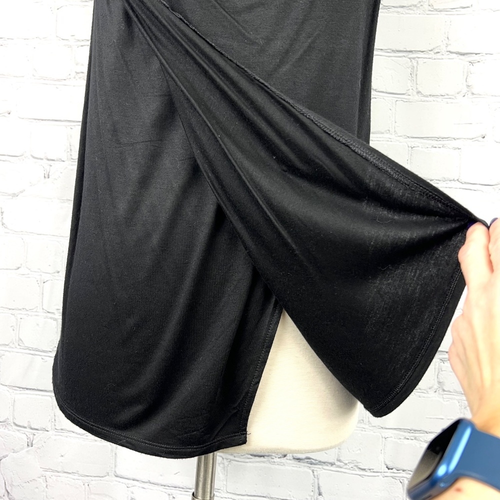 🚫SOLD! |•BANANA REPUBLIC•| Cowl Swoop Neck Wrap Sleeveless Top Size Small - Picture 5 of 10